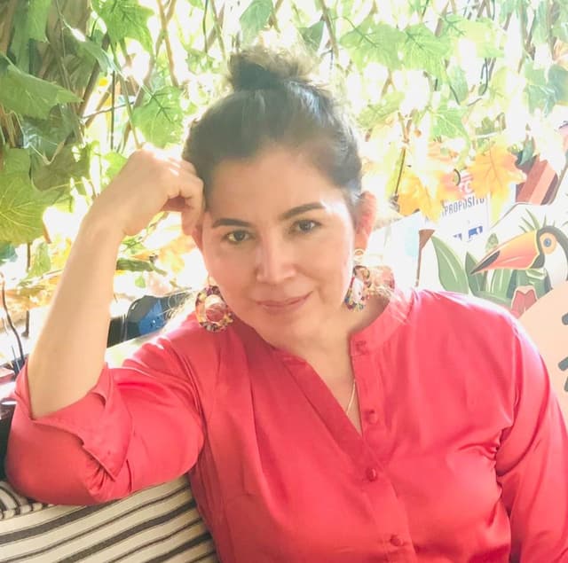 Expert Support Illustration